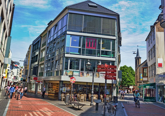 Bonn Innenstadt Wenzelgasse, Gewerbeimmobilie kaufen, Geschäfshaus mit Glasfront
